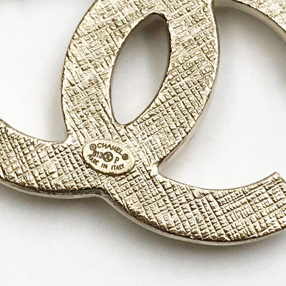 Chanel Light Gold No.5 CC Pendant Chain Necklace - Picture 6 of 6